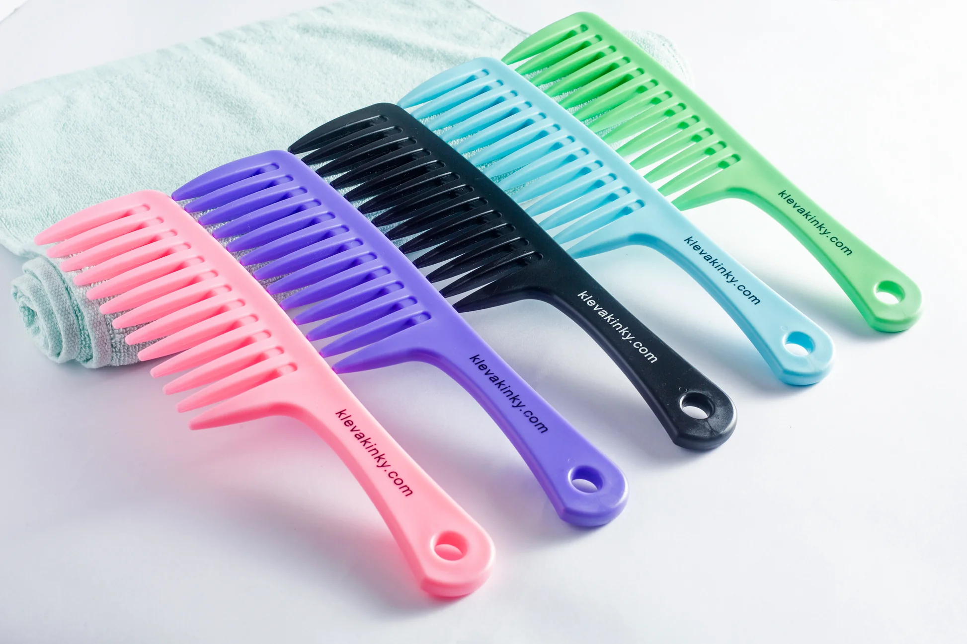wide tooth comb